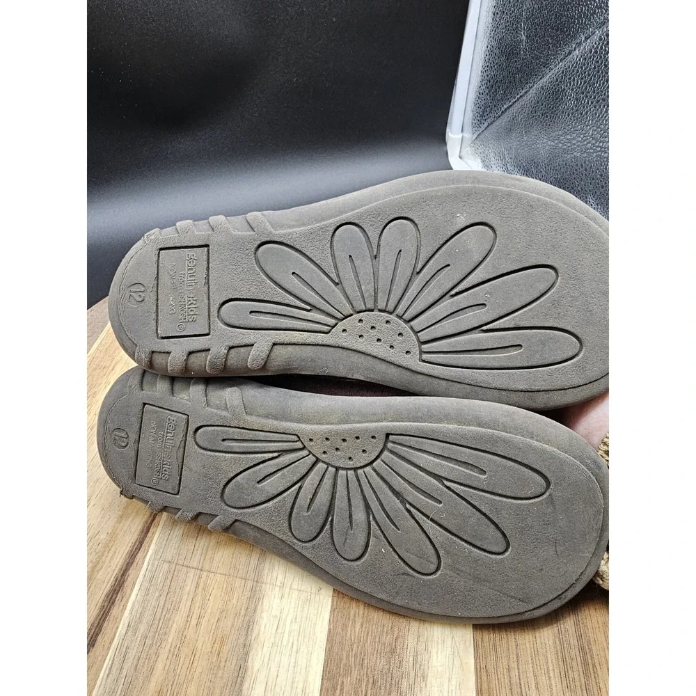 Genuine Kids By Oshkosh Mary Janes Brown Suede With‎ Cute Flowers Kids Size 12